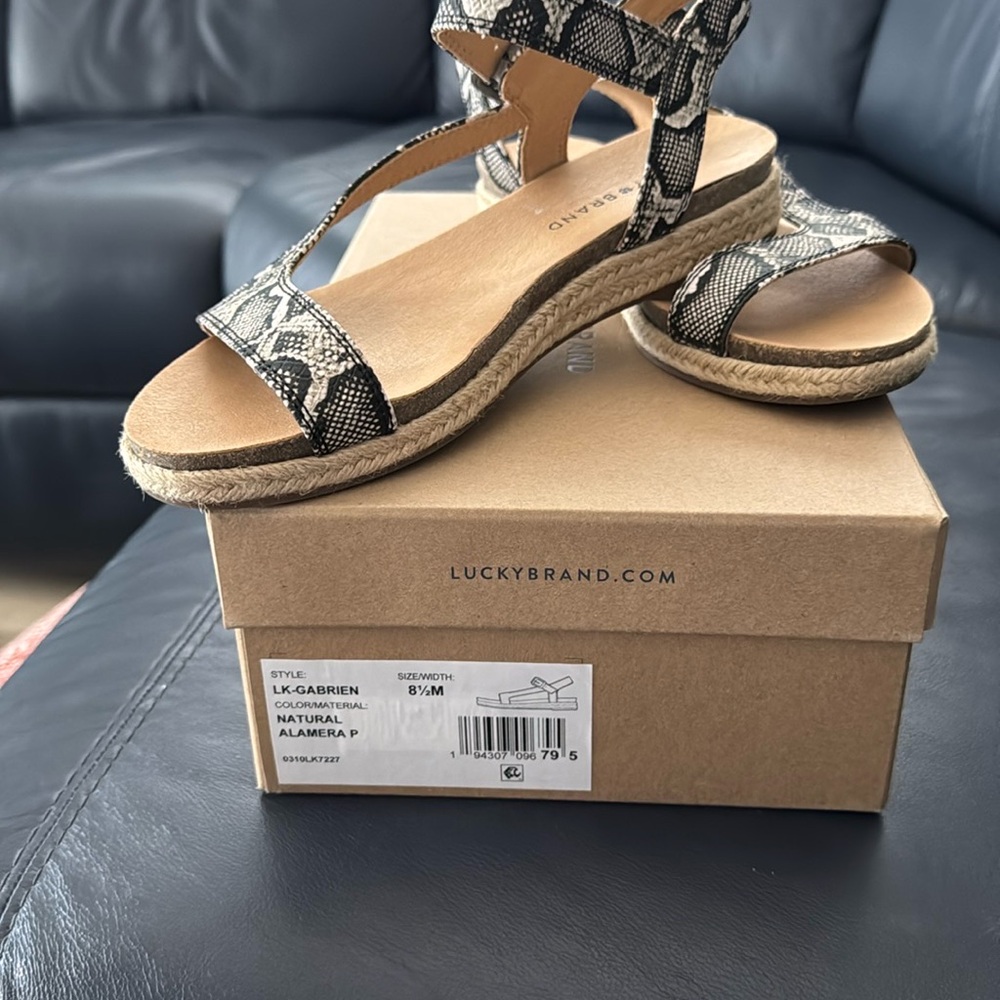 Lucky Brand Tan and Black Espadrilles Elegant Summer Shoes